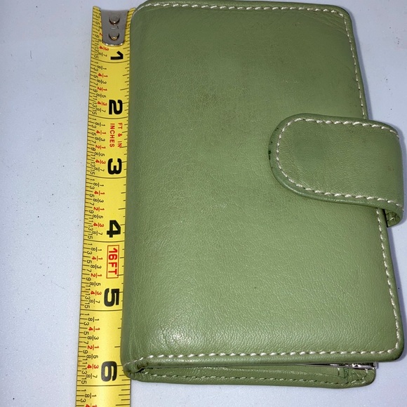 Green genuine leather wallet Attached clasp coin pouch - Picture 7 of 8
